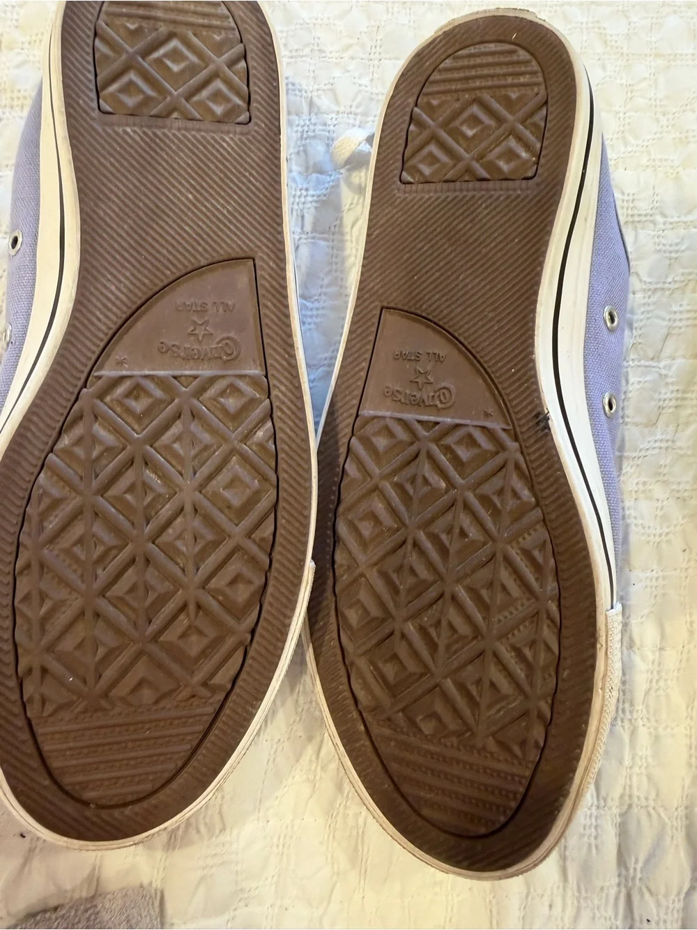 Converse slip mule